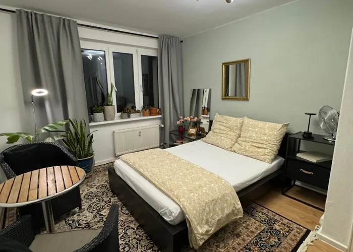 Cozy Private Room In Great Location